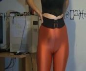 showing her sexy ass in orange leggings from oranda show