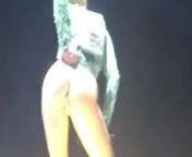 Miley Cyrus' pulling string up her perfect tight ass from pulling bikini