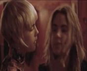 Cara Delevigne kissing Ashley Benson from lisette morelos naked pussyeanne benson