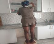 Hijab Turkish woman wipes kitchen cabinets from www xxx wiping sexy new bhabhi