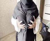 Muslim teen with big tits masturbates in hijab from aunty big ass in hijab