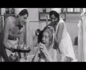 Women bathing, retro from wowen latring video