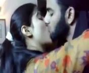 Pakistani guy Molvi kisses girlfriend from pakistani molvi 3gp