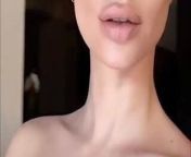 Emily Ratajkowski selfie from tv actress emily nude
