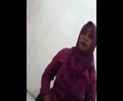 Indonesian Hijab Blowjob from indonesian hijab women on