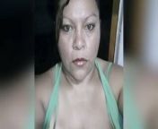 Madura puta mexicana hablando con su amiga por whatsapp from madura senora squirt