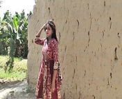 Zoya Bhatti, Dress Change, village life, Desi Girhot, sexy from village outdoor dress change