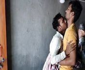 Early in the morning, before going to college, both the college boys took bath together and after bathing, both of them kissed from indian gay sex each other