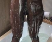 Solo ebony Cherokee twerking in bathtub from alexox0 nude bathtub twerking video leaked mp4