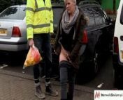 Bezwstydna kobieta z NL pokazuje publicznie swoje wdzieki from xmissy nl