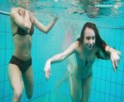 Avenna with Nina Mohnatka and Marketa swimming in the pool from marketa str