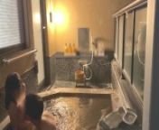 First hot spring trip♡SEX in a stylish open-air bath at night♡Japanese amateur hentai from vilage open bathing video