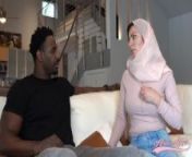 Hijab Arabic Alinaangel W BBC Jax Slayher P2- الينا انجل بالحجاب تنتاج من الفحل الاسمر جاكس سلاير ج٢ from muslim sex gif pic